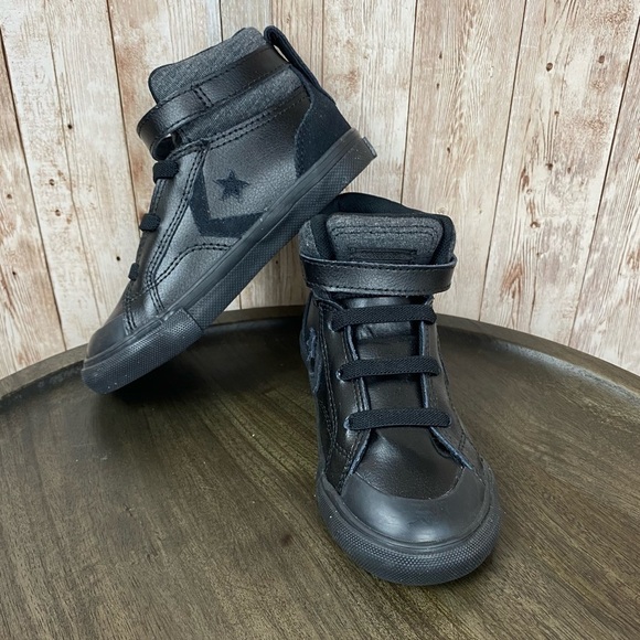 Converse Leather High Top Sneaker Boot Size 10 Infant - Picture 1 of 11